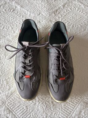 Ecco Women’s Gray Casual Lace-Up Sneakers
